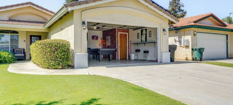 私人泳池和露台：宠物友好的贝克斯菲尔德瑰宝(Private Pool & Patio: Pet-Friendly Bakersfield Gem)图片