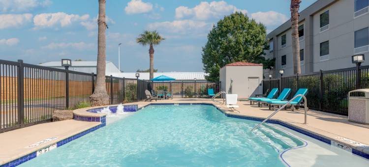 休斯顿迪尔帕克船区希尔顿欢朋酒店(Hampton Inn Houston Deer Park Ship Area)图片