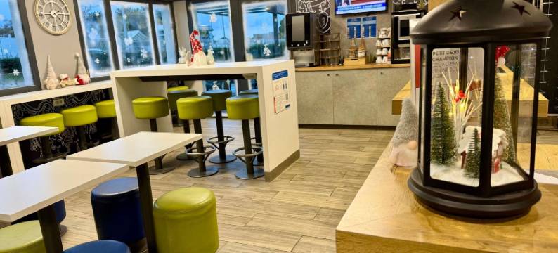 宜必思快捷马塞维特罗勒酒店(Ibis Budget Marseille Vitrolles)图片