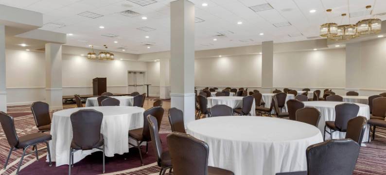 布鲁克林中心贝斯特韦斯特酒店及会议中心(Comfort Inn)图片