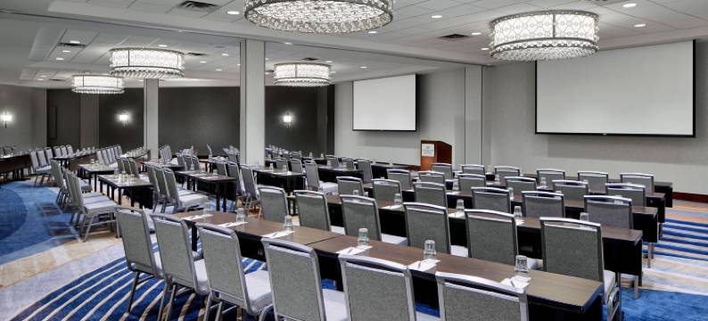 印第安纳波利斯喜来登酒店(位于凯斯通克罗星)(Sheraton Indianapolis Hotel at Keystone Crossing)图片