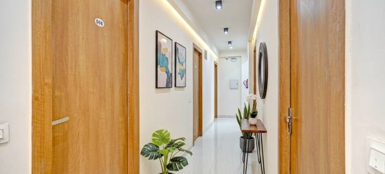 Fabhotel 维拉亚杰(FabHotel the Viraaj - Gaur City Mall)图片