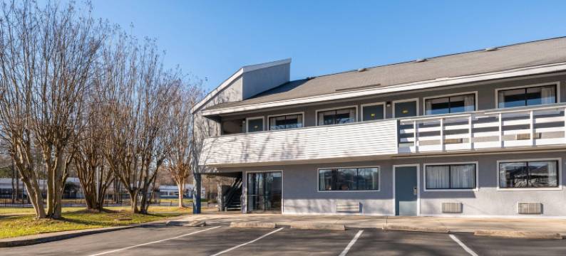 温德姆戴斯酒店夏洛特大学(Days Inn by Wyndham Charlotte University)图片