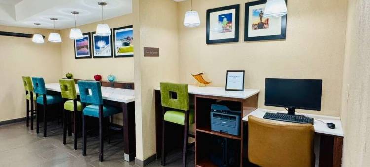 蒙哥马利东卡迈克尔路舒适套房酒店(Comfort Inn & Suites Montgomery East Carmichael Rd)图片