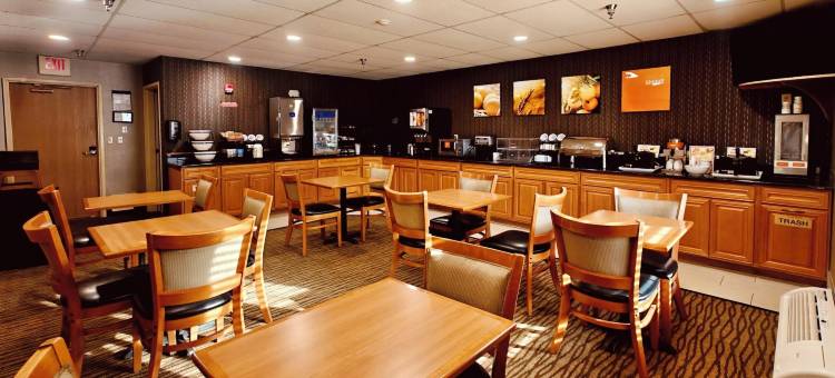 瓦通纳近医学中心舒适酒店(Comfort Inn Owatonna Near Medical Center)图片
