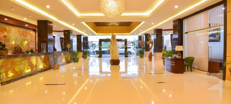 武吉丁宜洛奇大酒店(Grand Rocky Hotel Bukittinggi)图片