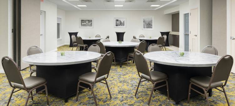 查塔努加会议中心希尔顿花园酒店(Hilton Garden Inn Chattanooga Downtown)图片