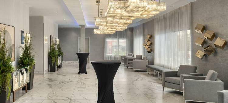 蒙特利尔多尔瓦尔希尔顿欢朋套房酒店(Hampton Inn & Suites by Hilton Montreal-Dorval)图片