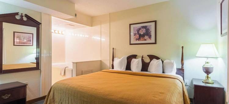 49号州际公路附近本顿维尔生态旅馆套房(Eco Lodge Inn & Suites Bentonville Near I 49)图片