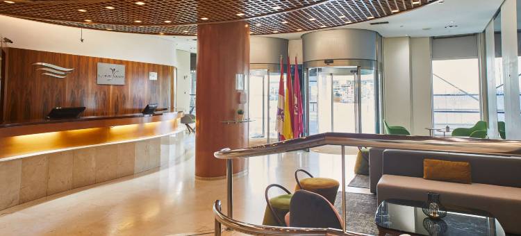 路易莱昂丝绸酒店(Silken Luis de León)图片