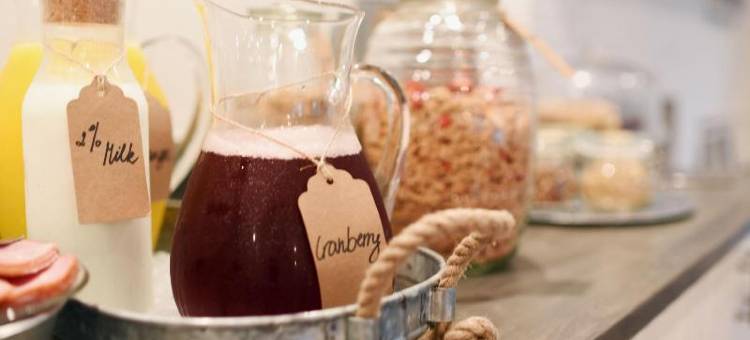 萨迪沃旗宾馆(Sandwich Inn and Suites)图片