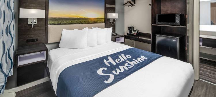 温德姆戴斯酒店加尔特/埃尔克格罗夫南(Days Inn by Wyndham Galt/Elk Grove South)图片