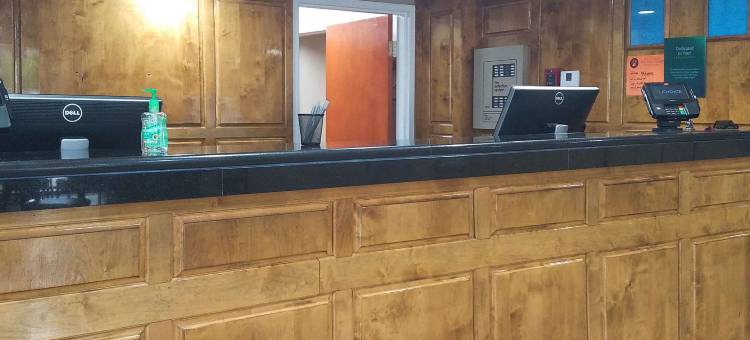 恩波里亚红顶酒店(Quality Inn)图片