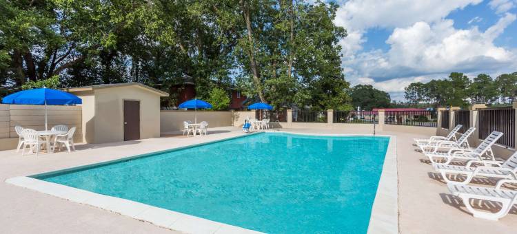 斯泰茨伯勒骑士酒店(Knights Inn Statesboro)图片