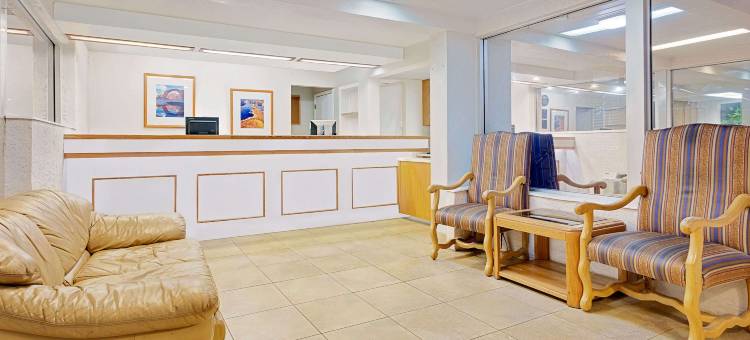 温德姆旗下Travelodge-佩奇-鲍威尔湖景(Travelodge by Wyndham Page, View of Lake Powell)图片