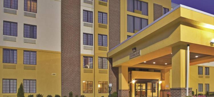 艾尔克维查尔斯顿东北拉昆塔温德姆套房酒店(La Quinta Inn & Suites by Wyndham Elkview - Charleston NE)图片