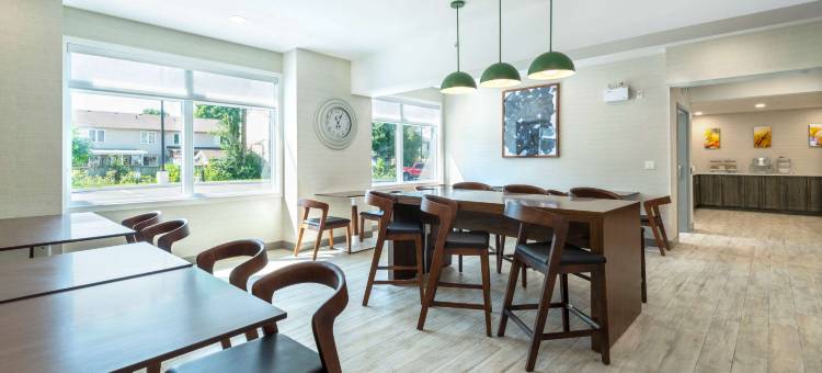 金斯顿西汽车旅馆(Comfort Inn & Suites)图片