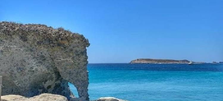 基莫洛斯波纳萨海滩别墅酒店(Bonatsa Beach House)图片