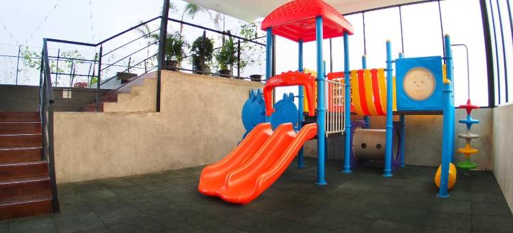 宾塔罗鸟舍酒店(Aviary Bintaro)图片