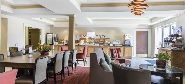 洲际酒店集团智选假日酒店及套房卡尔曼(Holiday Inn Express Hotel & Suites Cullman, an IHG Hotel)图片