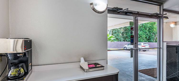 克里夫兰美国旅馆(Motel 6 Cleveland, TX)图片