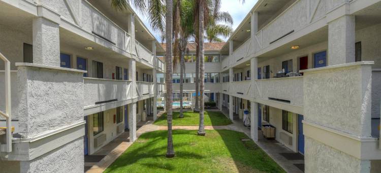 圣地亚哥丘拉维斯塔6号汽车旅馆(Motel 6-Chula Vista, CA - San Diego)图片