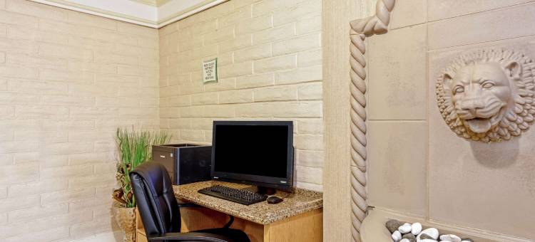 奥兰多机场西拉昆塔温德姆酒店(La Quinta Inn by Wyndham Orlando Airport West)图片