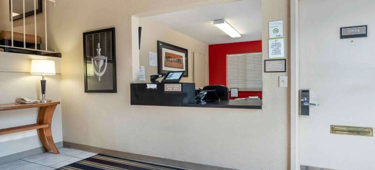 Suburban Studios 印第安纳波利斯西北 - 学院公园(Suburban Studios Indianapolis Northwest - College Parks)图片