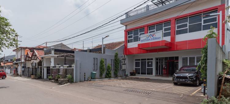 红多兹伊斯兰酒店-近DPRD卡布帕腾梳邦(RedDoorz Syariah Near Dprd Kabupaten Subang)图片