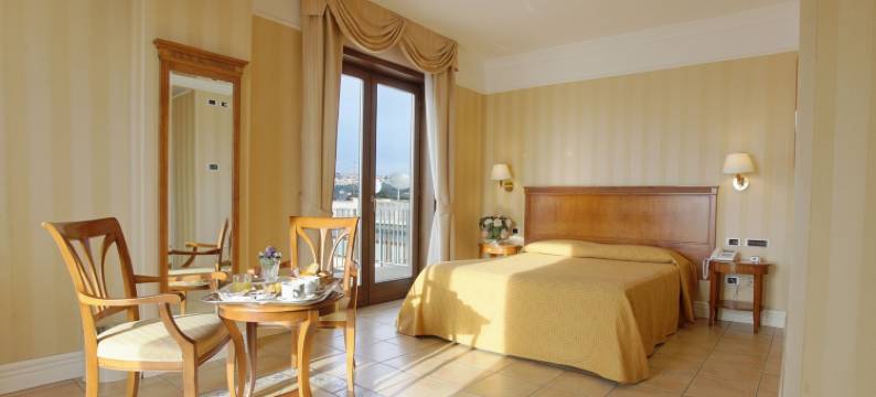 狄俄斯库湾宫殿酒店(Dioscuri Bay Palace)图片