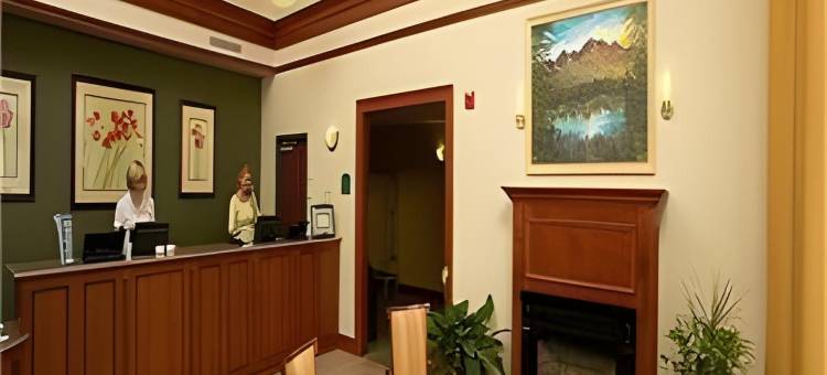 Holiday Inn Express 达勒姆 - UNH(Holiday Inn Express DURHAM - (UNH) by IHG)图片