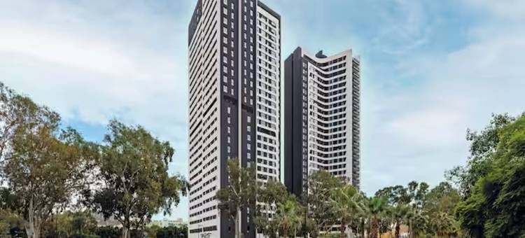 马拉加马蒂里科斯希尔顿欢朋酒店(Hampton by Hilton Malaga Martiricos)图片