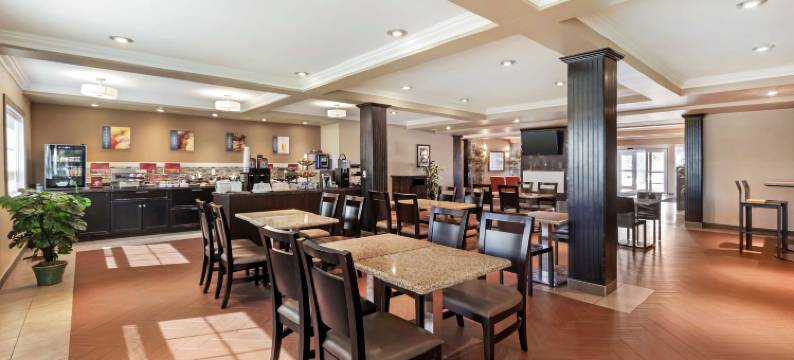 和平河贝斯特韦斯特优质套房酒店(Best Western Plus Peace River Hotel  Suites)图片