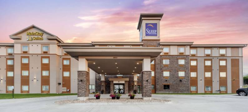 林肯大学区美茵斯坦套房酒店(MainStay Suites Lincoln University Area)图片