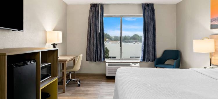 沃伦戴斯套房酒店(Days Inn & Suites by Wyndham Warren)图片