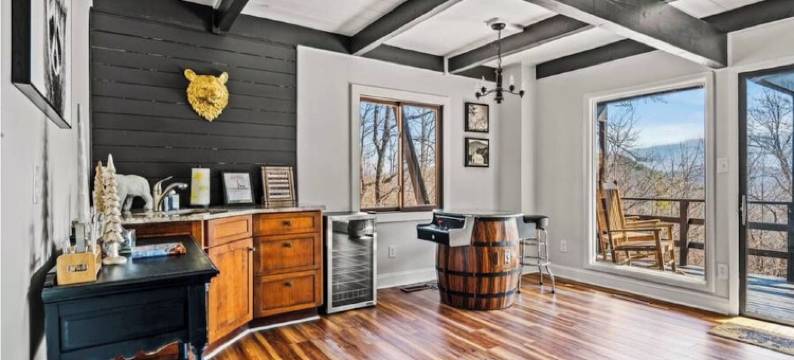 Modern 4BR: Mtn View/Hot Tub/Arcade/Resort Perks图片