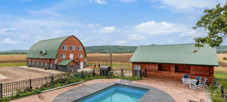 Barnhouse! 2 Pools, 9 Hole Mini-Golf Course, Indoor Park, Movie Theater, Arcade图片