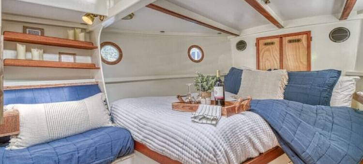 38英尺游艇配有豪华设施及皮划艇!(38' Yacht equipped with luxury and kayaks!)图片