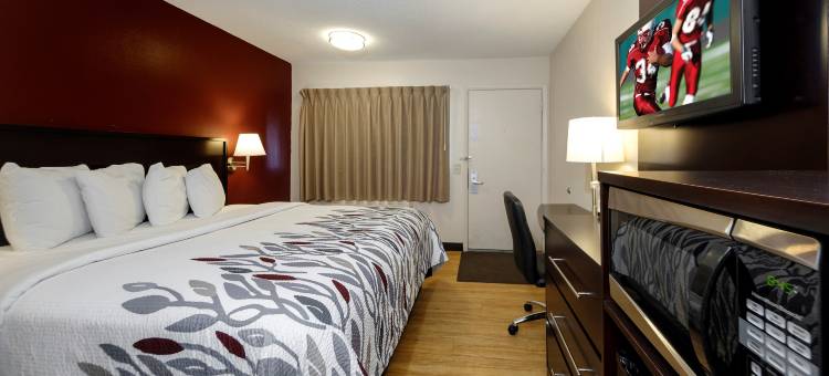 兰辛东密歇根州立大学红顶酒店(Red Roof Inn Lansing East - MSU)图片