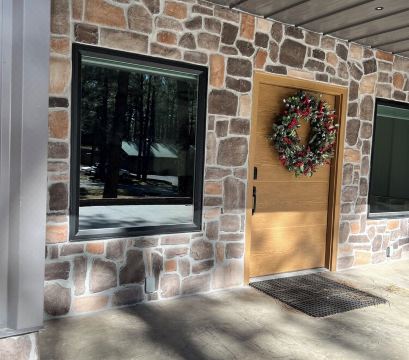 Spacious 3-bedroom house conveniently located in RuidosoHotel Overview