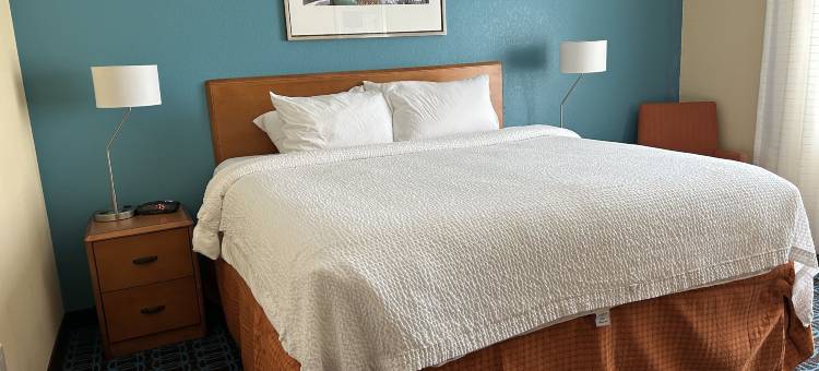 埃姆斯万豪万枫酒店(Fairfield Inn & Suites Ames)图片