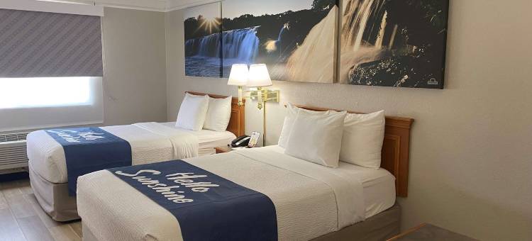 阿灵顿高地戴斯套房酒店(Days Inn & Suites by Wyndham Arlington Heights)图片