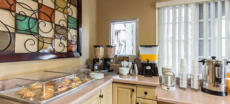 埃斯孔迪多市区罗德威酒店(Rodeway Inn Escondido Downtown)图片