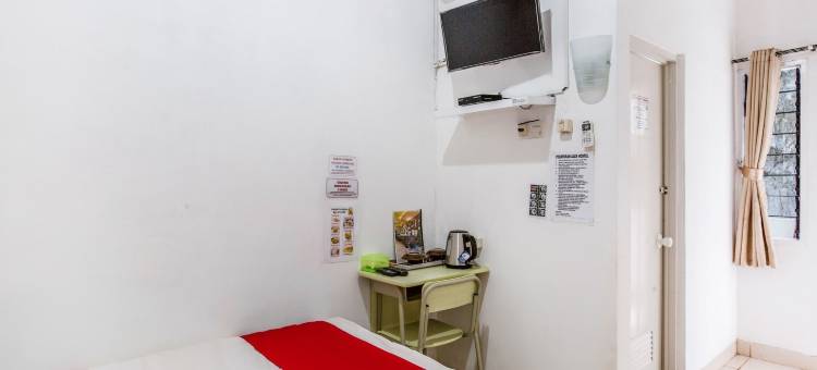 OYO 3420亚历克斯青年旅馆(RedDoorz Near Jalan MP Mangkunegara Palembang)图片