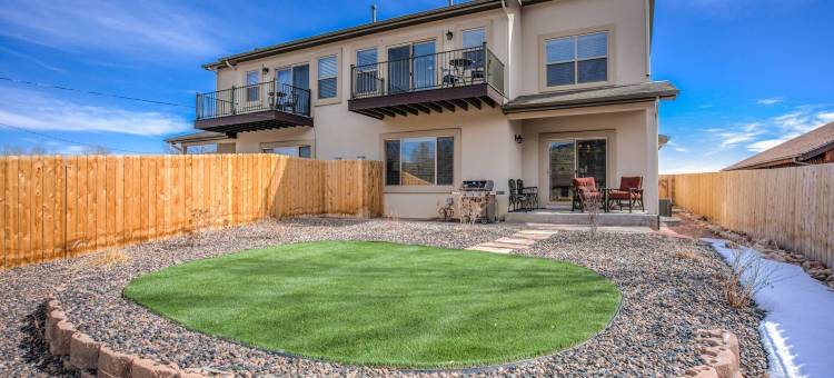 4卧室派克斯峰景色，离徒步和餐饮只有几分钟！！(4Bd Pikes Peak Views Minutes to Hiking & Dining)图片