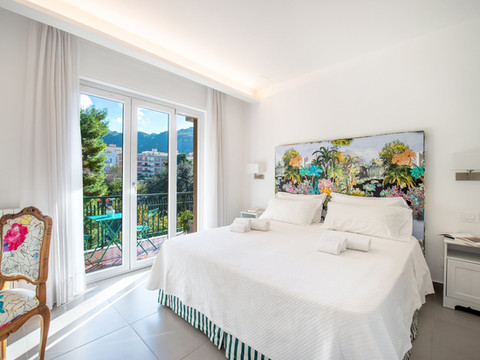 苏连多依芙丽娜民宿