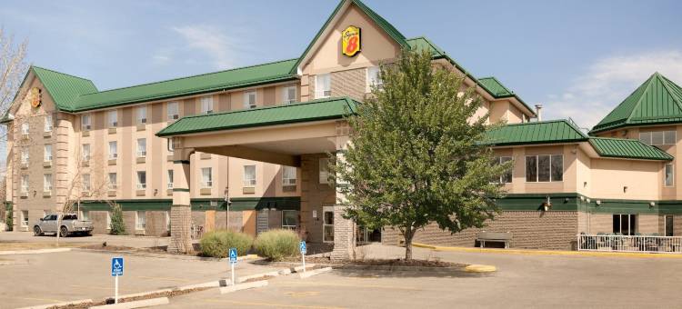 卡尔加里邵尼斯区速8酒店(Super 8 by Wyndham Calgary Shawnessy Area)图片