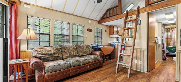 瀑布旅馆(The Cascades Inn-Waterfall Retreat)图片