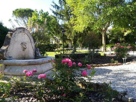 玛斯迪利根斯民宿