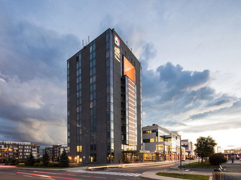 阿尔特卡尔提尔DIX30酒店